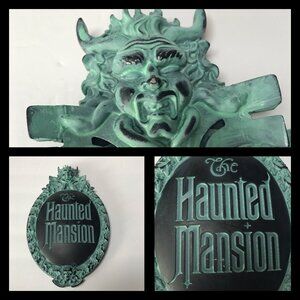 Disney The Haunted Mansion Wall Plaque Sign Halloween Horror Collectible Goth